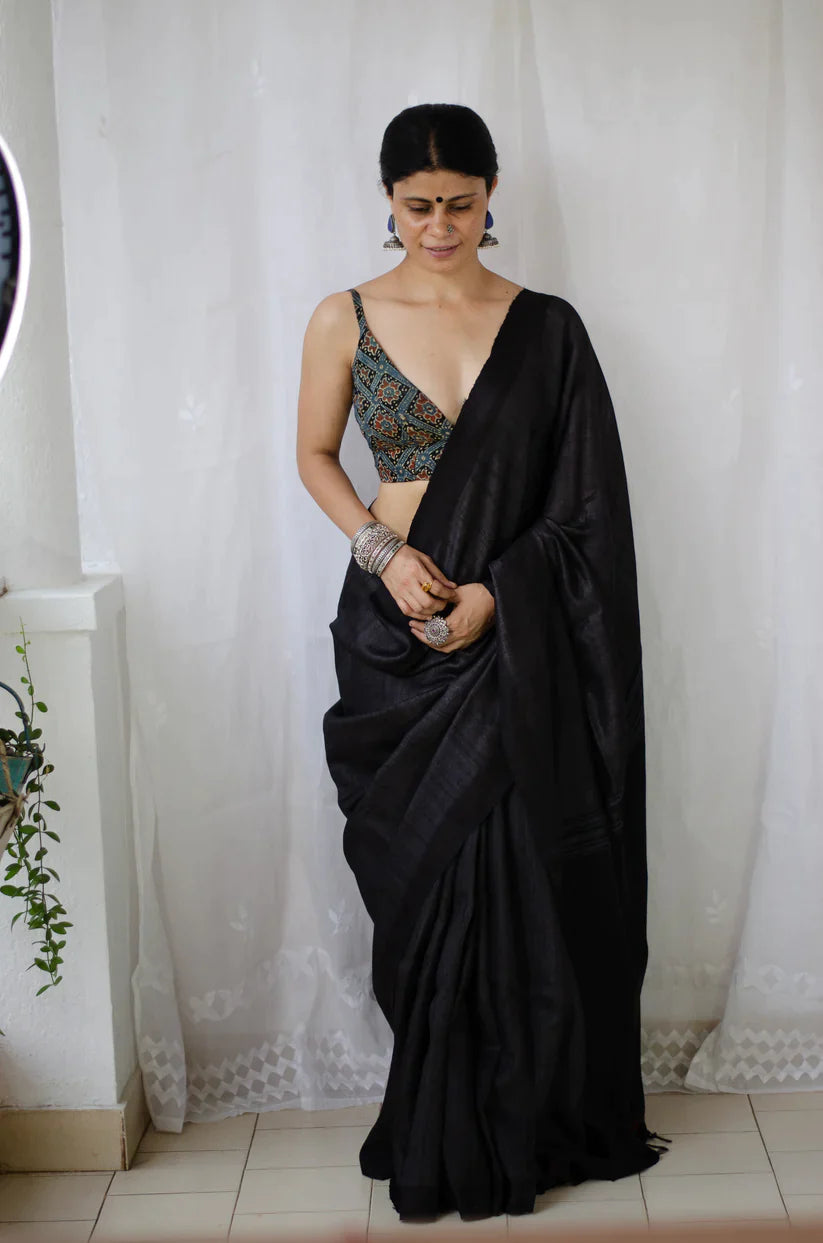 plain Black Color Digital Printed Cotton Linen Saree