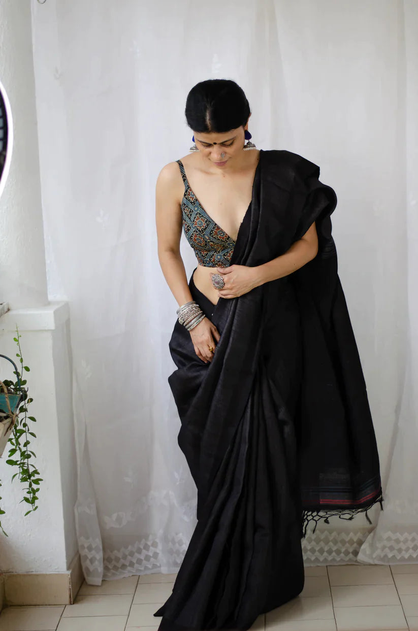 plain Black Color Digital Printed Cotton Linen Saree