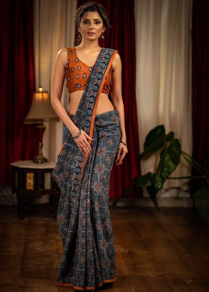 Gray Color Digital Printed Linen Saree