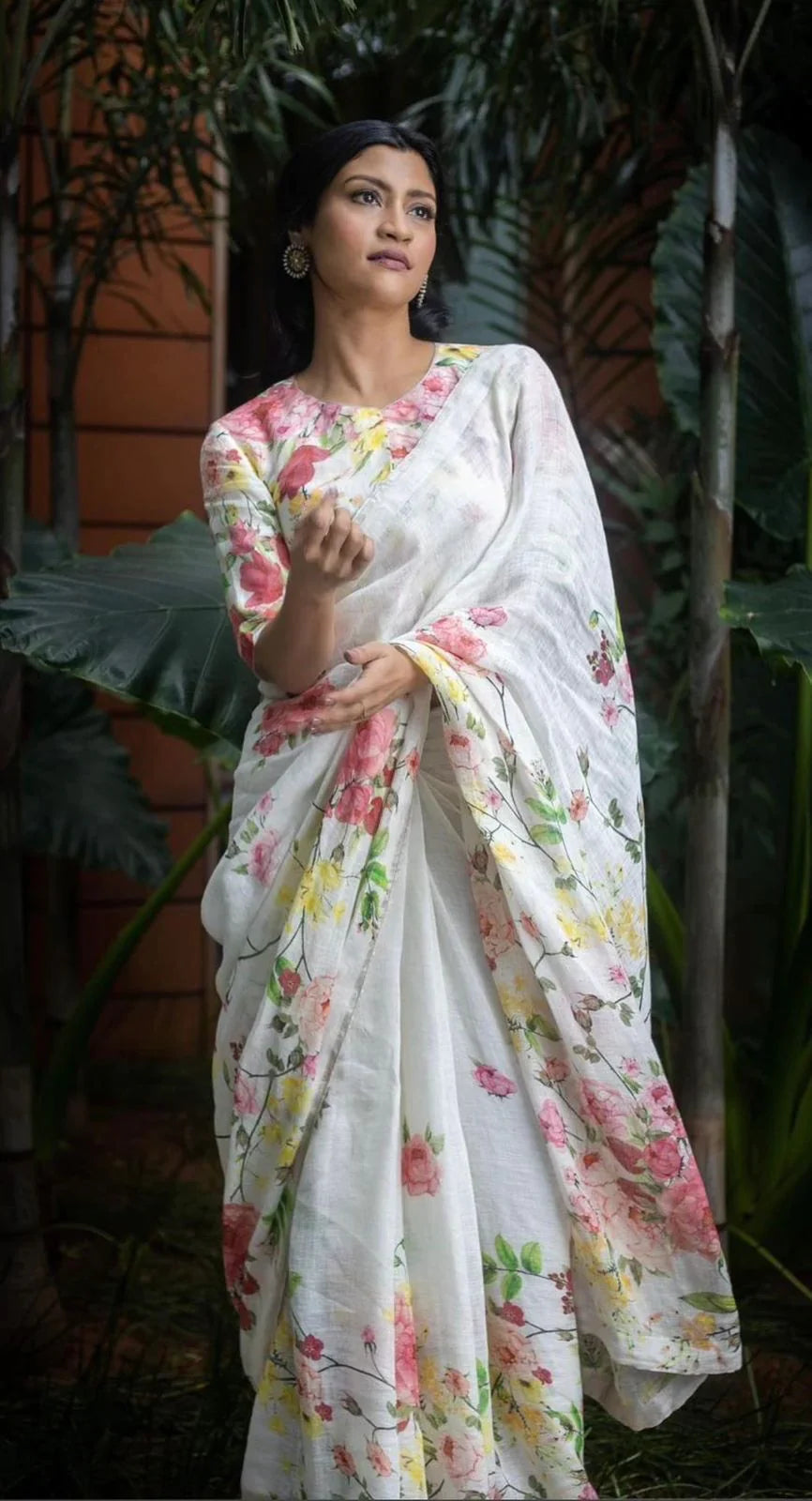 STYLISH WHITE KALAMKARI DIGITAL PRINTED COTTON LINEN SAREE